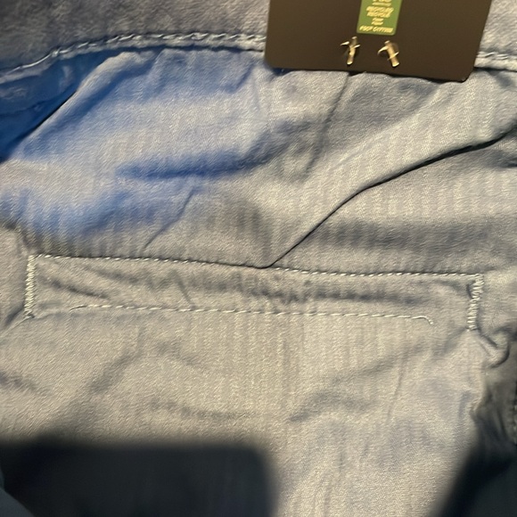 NWT Gap jeans - Picture 8 of 9
